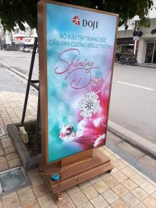 Biển quảng cáo trang sức